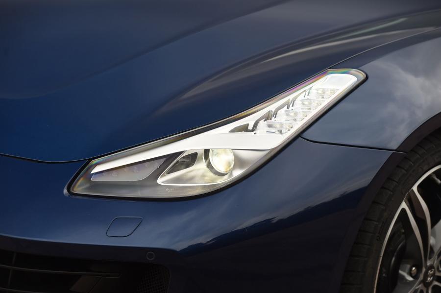 Детали экстерьера Ferrari GTC4Lusso 2016 года  (UK) (фото 12 из 19)